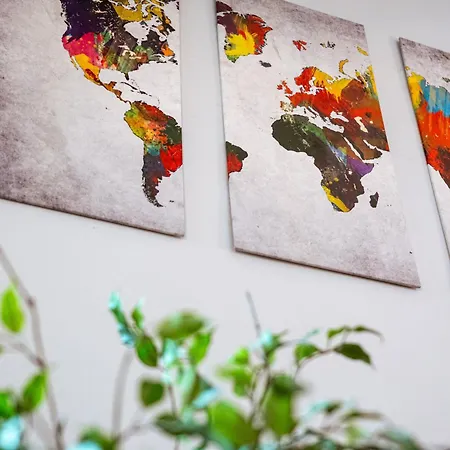 Exklusive Und Grosszuegige 140 Qm In Top-lage Mit Kicker Fuer Bis Zu 8 Personen