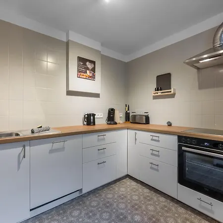 شقة Exklusive Und Grosszuegige 140 Qm In Top-lage Mit Kicker Fuer Bis Zu 8 Personen ماغديبورغ