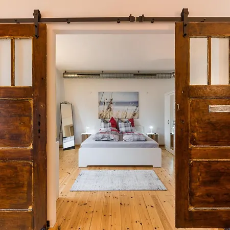 Exklusive Und Grosszuegige 140 Qm In Top-lage Mit Kicker Fuer Bis Zu 8 Personen 아파트