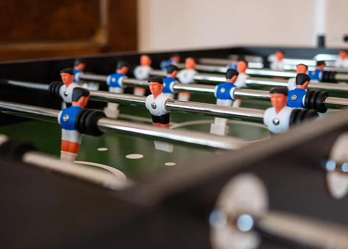 Exklusive Und Grosszuegige 140 Qm In Top-lage Mit Kicker Fuer Bis Zu 8 Personen * 마그데부르크