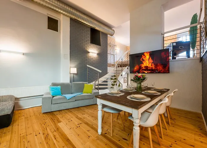 Exklusive Und Grosszuegige 140 Qm In Top-lage Mit Kicker Fuer Bis Zu 8 Personen Magdebourg