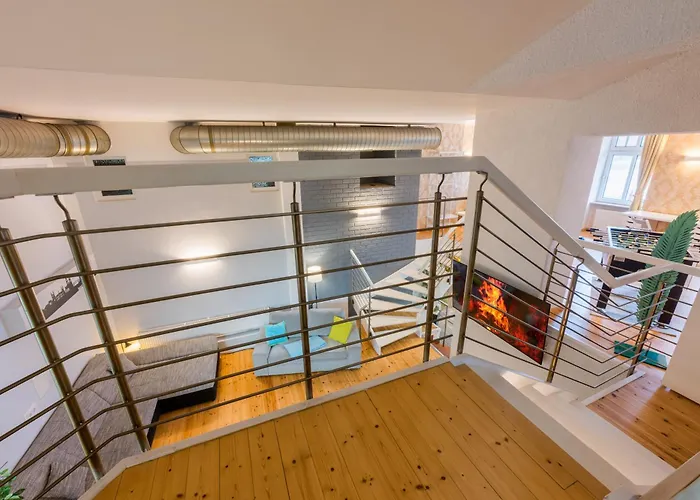 Exklusive Und Grosszuegige 140 Qm In Top-lage Mit Kicker Fuer Bis Zu 8 Personen Apartment